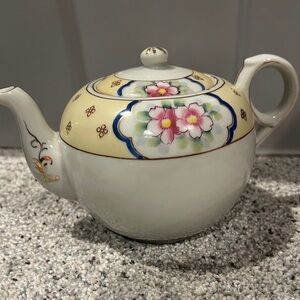 Floral Ceramic Teapot with Beige and Pink Accents - Nippon / Japanese